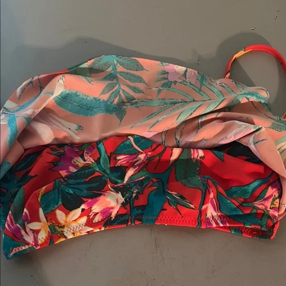 Old Navy Red Floral Bikini Top - Picture 7 of 7